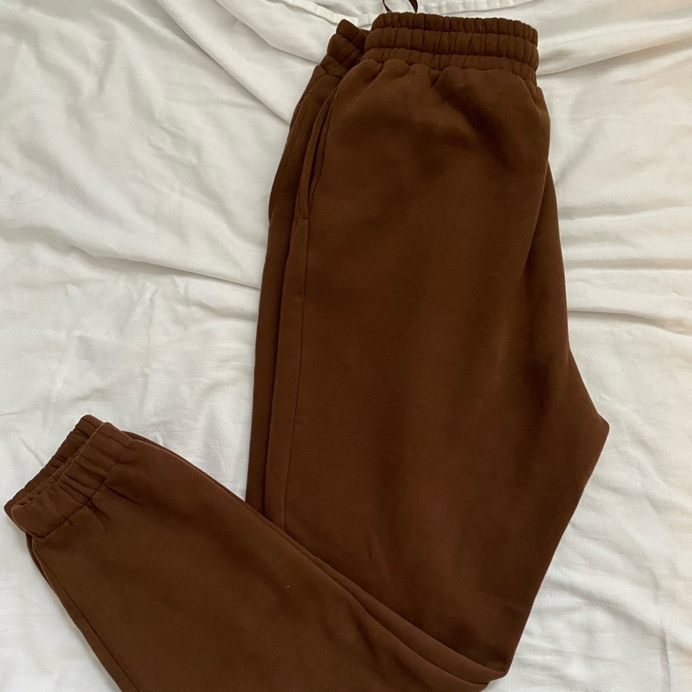 Runaway The Label Chocolate coloured Track suit. Size Large - Picture 7 of 9
